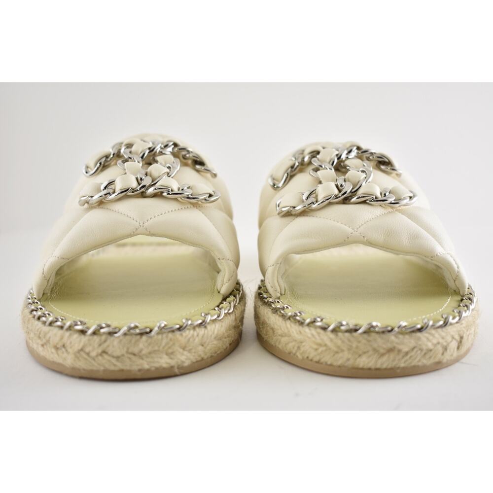 Chanel 25P Ivory Quilted Leather Chain CC Logo Slide Sandal Espadrille Flat 41 - Picture 10 of 16
